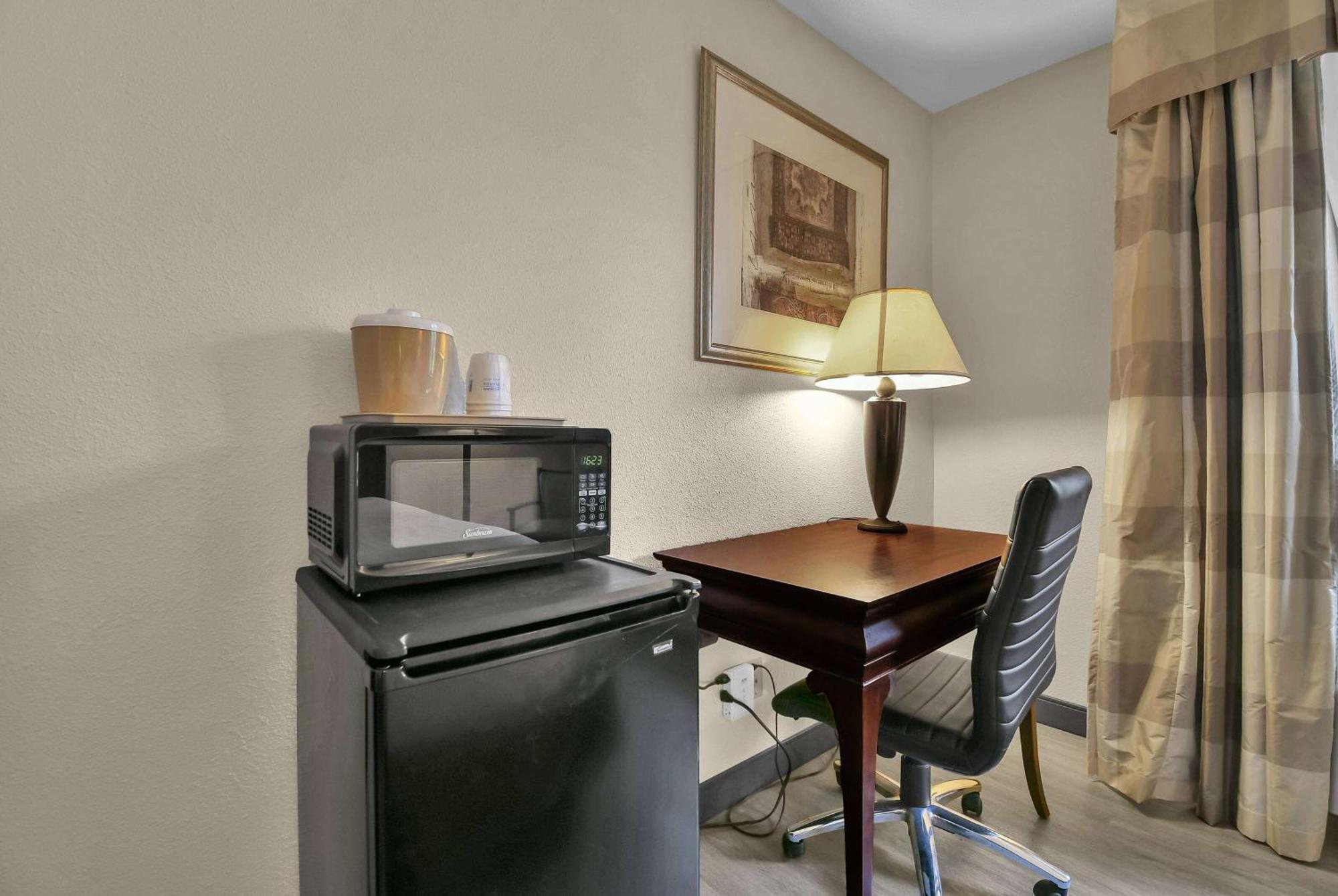 Baymont By Wyndham Zanesville Exteriér fotografie